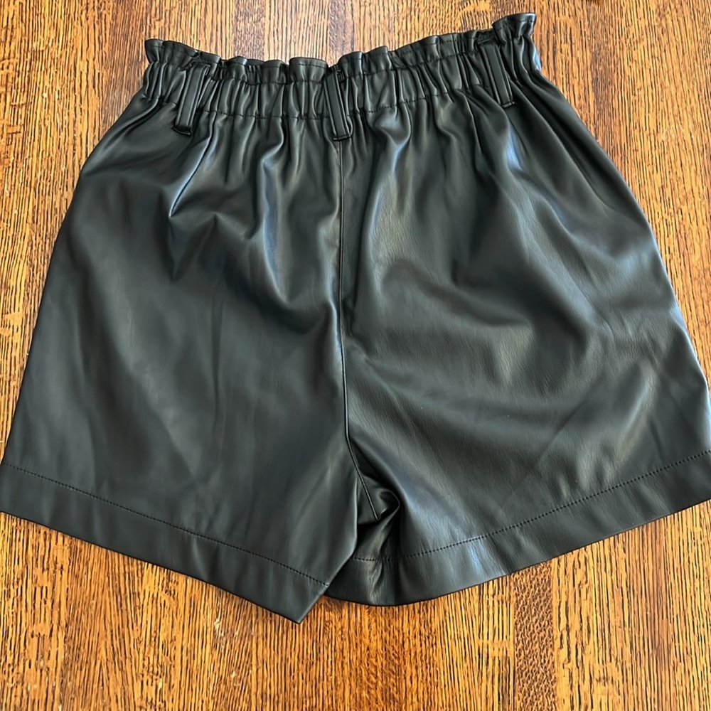 Sanctuary Black Faux Leather Shorts High Waist SZ M Elastic Waist + Belt Loops